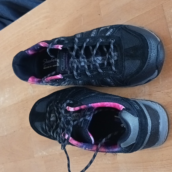 Skechers Adventure - Picture 2 of 8